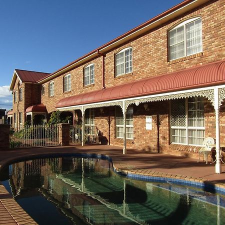 Australian Heritage Motor Inn Ντούμπο Εξωτερικό φωτογραφία