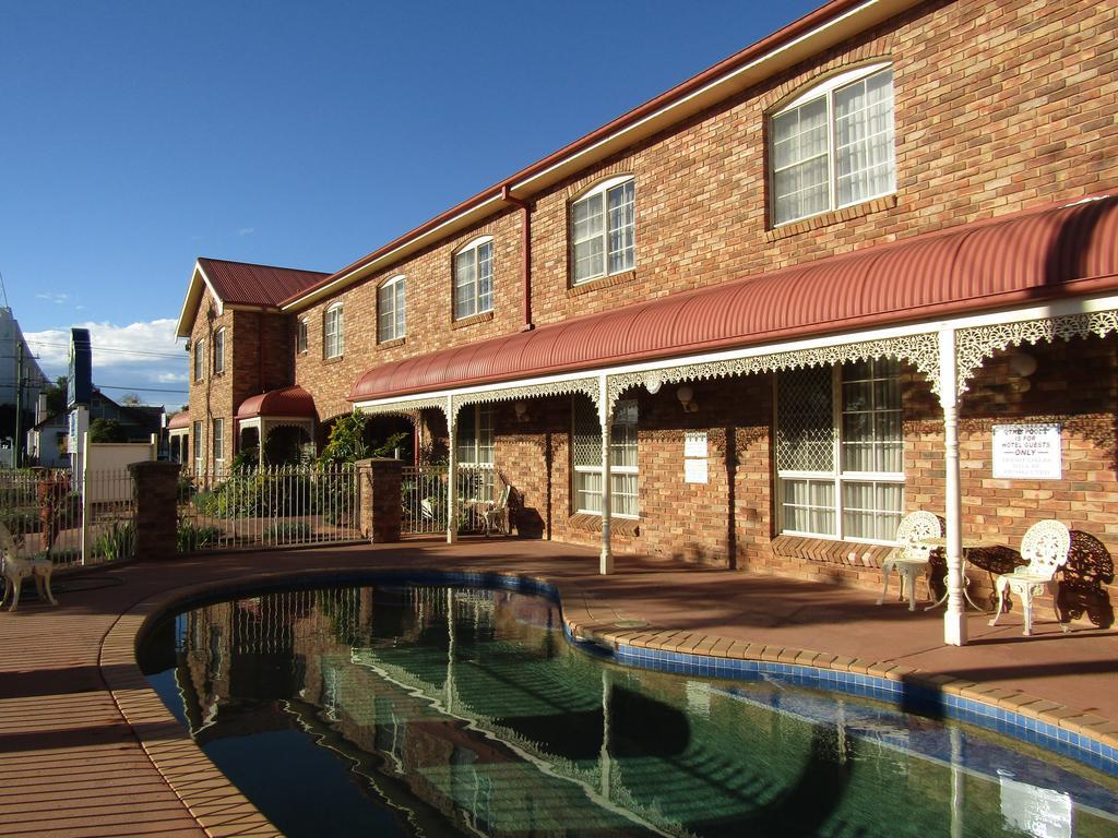 Australian Heritage Motor Inn Ντούμπο Εξωτερικό φωτογραφία