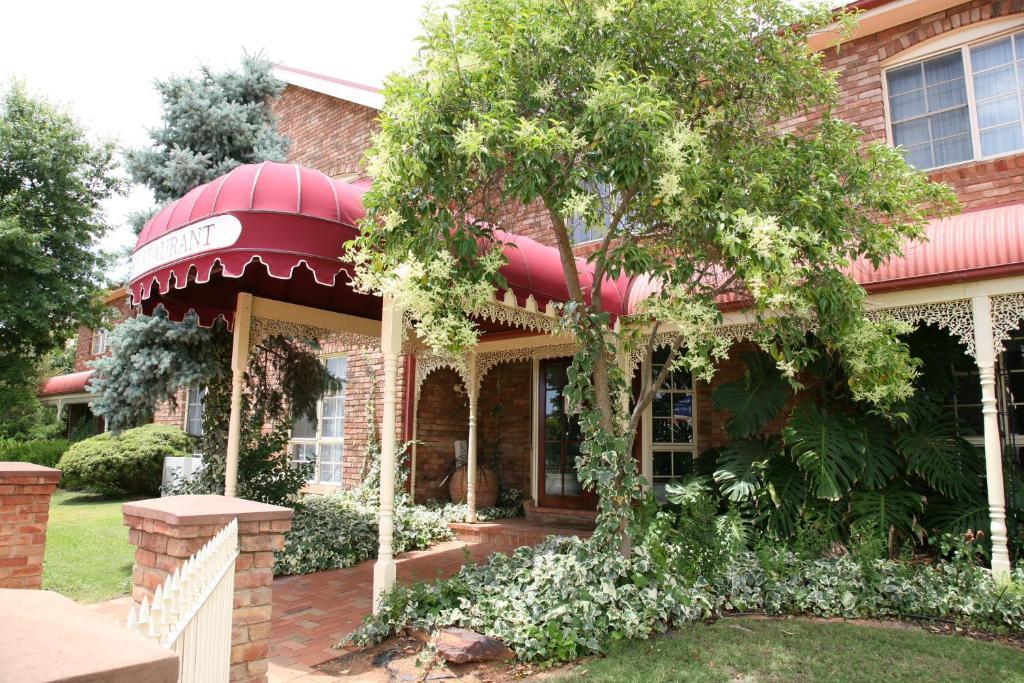 Australian Heritage Motor Inn Ντούμπο Εξωτερικό φωτογραφία