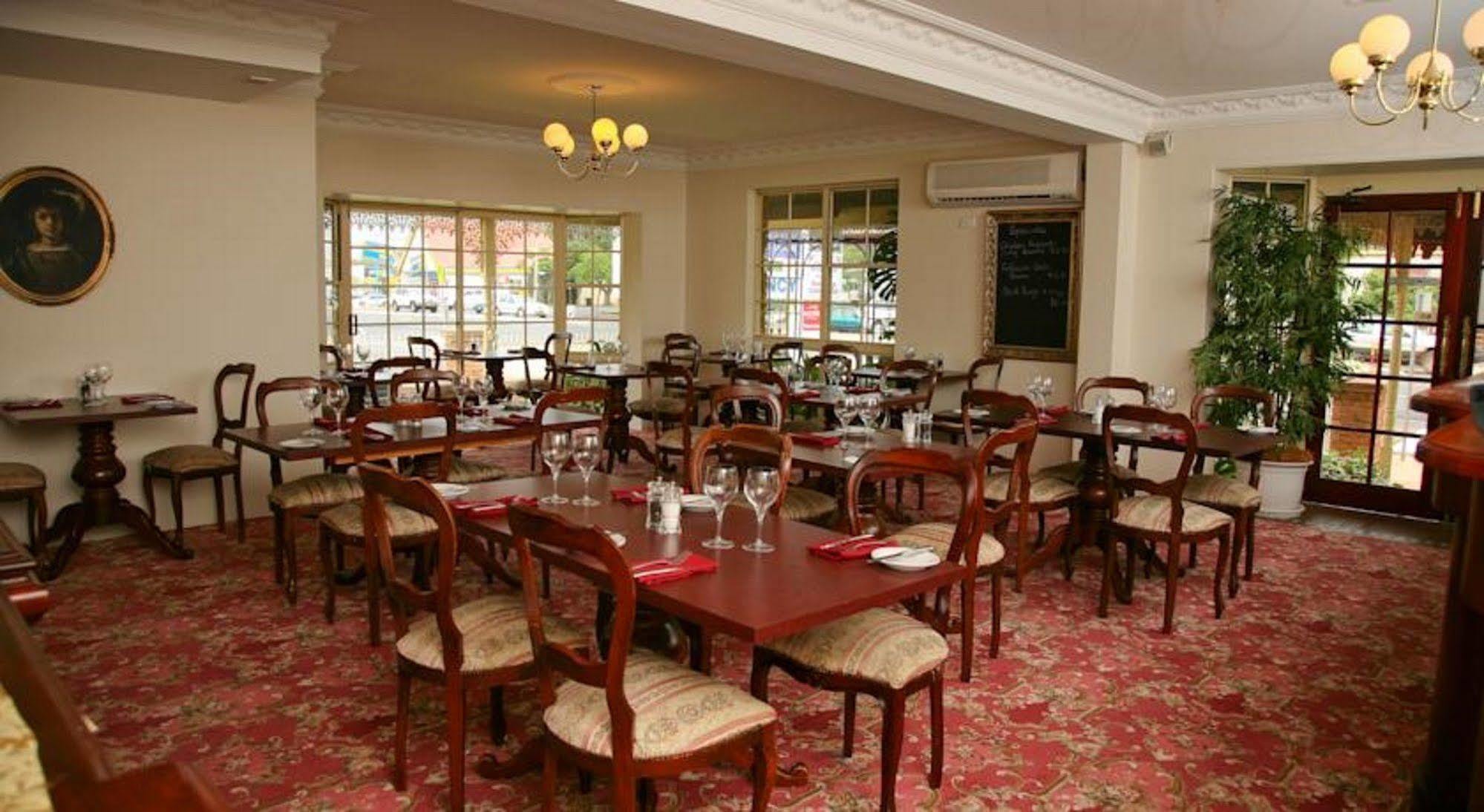 Australian Heritage Motor Inn Ντούμπο Εξωτερικό φωτογραφία